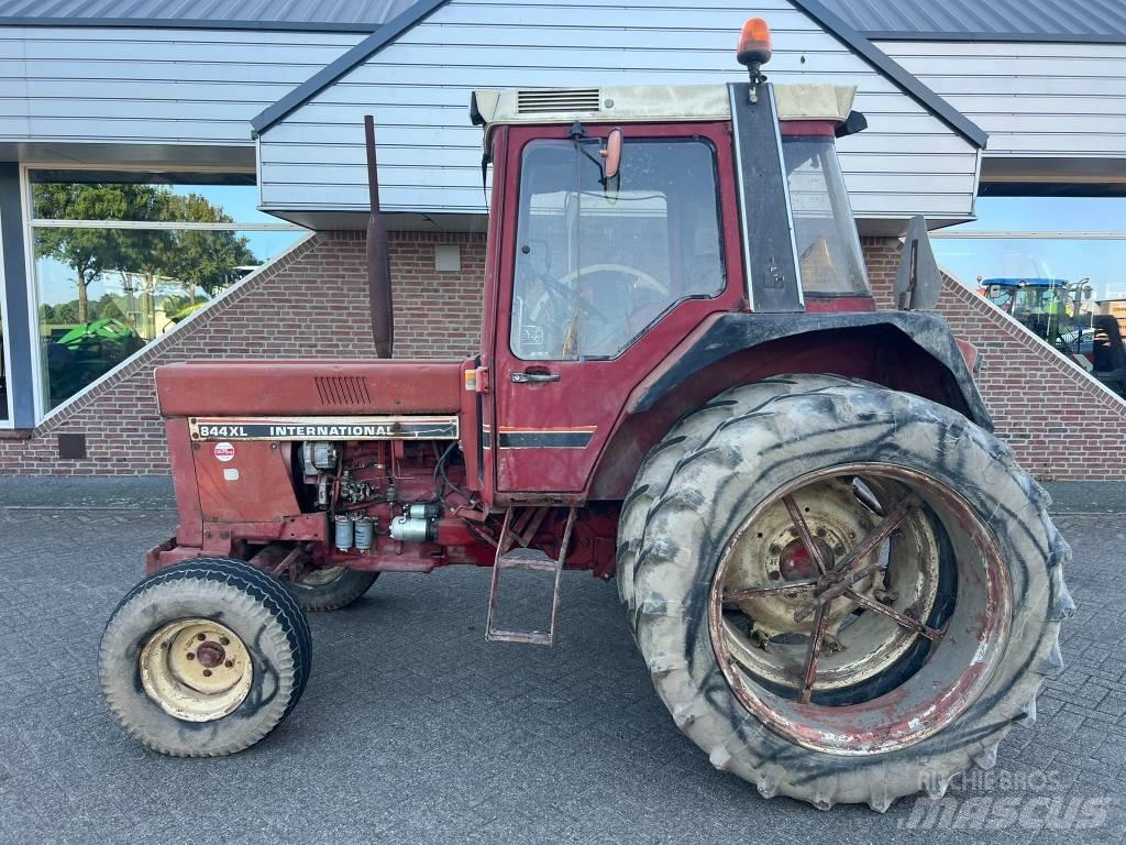 International 844xl Traktorit