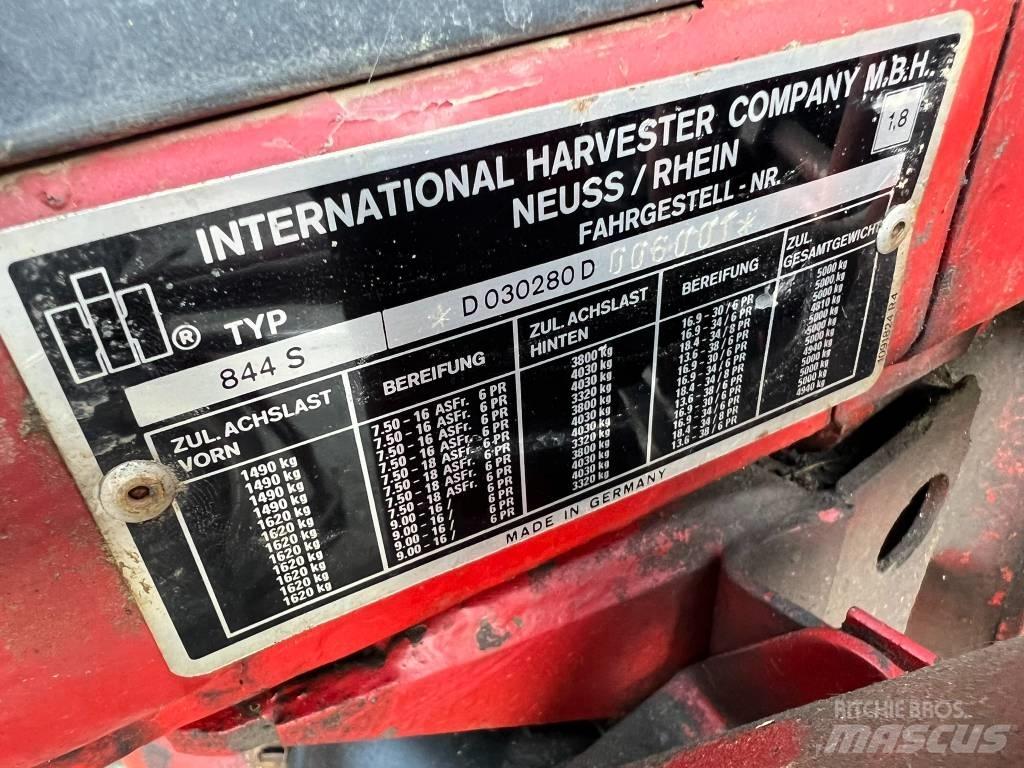 International 844xl Traktorit