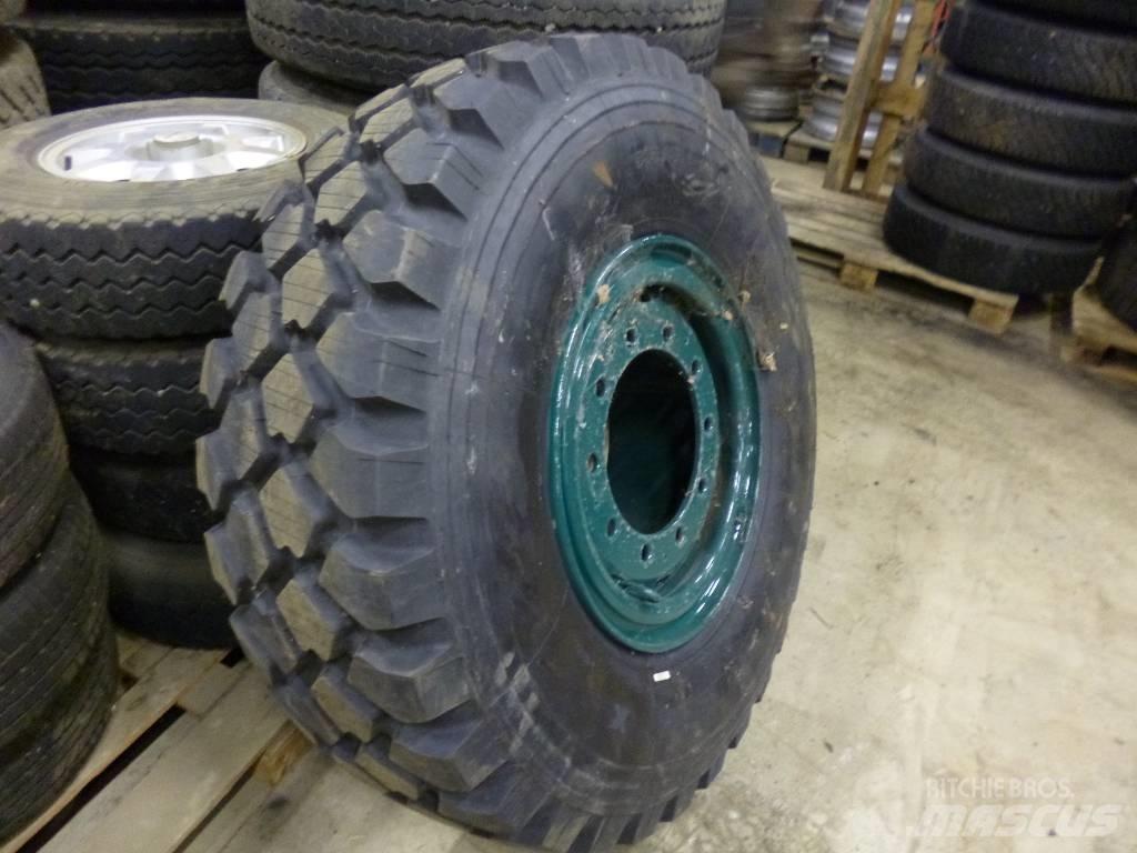 Michelin 395/85R20 Renkaat ja vanteet