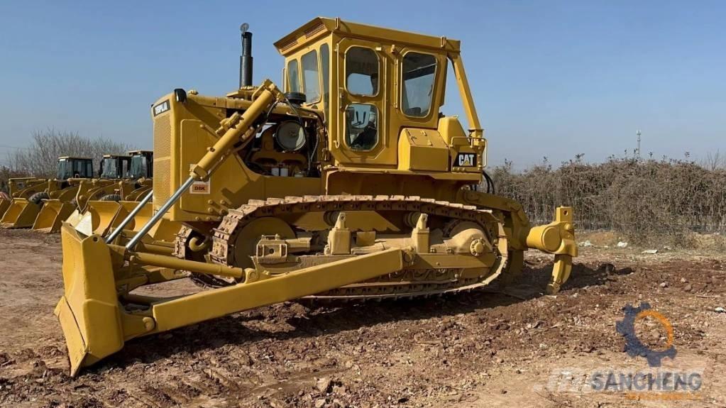 CAT D8K Telaketjupuskutraktorit