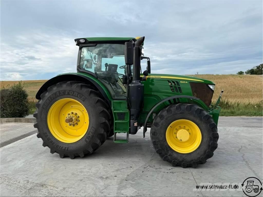 John Deere 6215R Traktorit