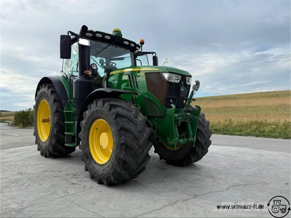 John Deere 6215R Traktorit