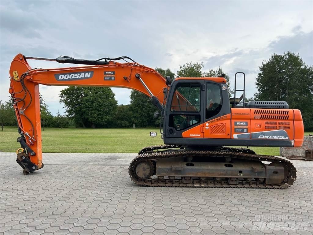 Doosan DX225LC-5 Telakaivukoneet