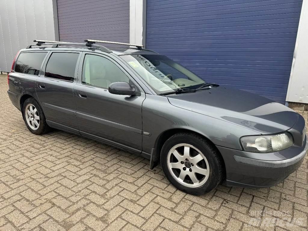 Volvo V70 V70 Henkilöautot