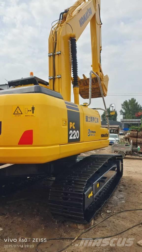 Komatsu PC 220 Minikaivukoneet < 7t