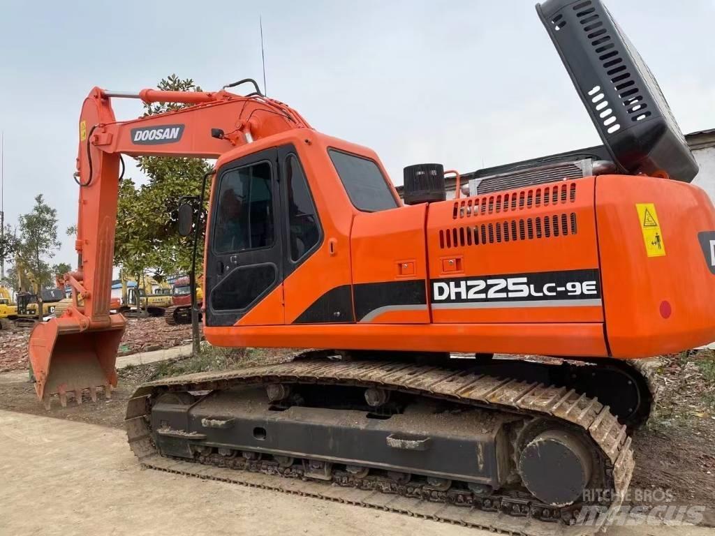 Doosan DH225LC-9E Telakaivukoneet