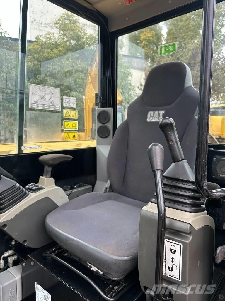 CAT 305.5 Minikaivukoneet < 7t