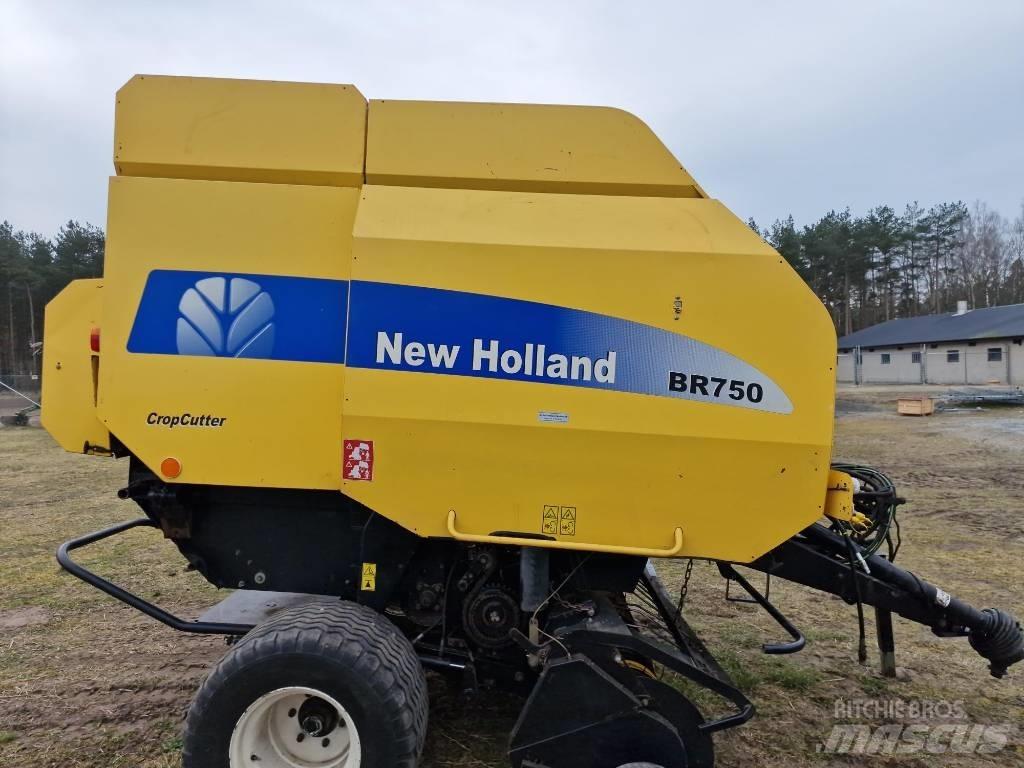New Holland BR 750 Pyöröpaalaimet