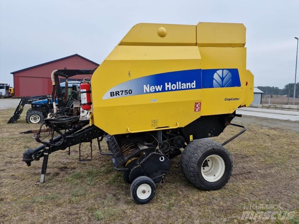 New Holland BR 750 Pyöröpaalaimet