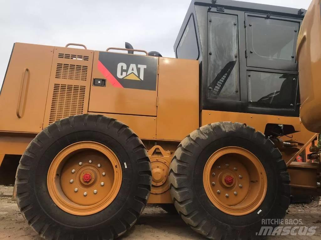 CAT 140k Tiehöylät
