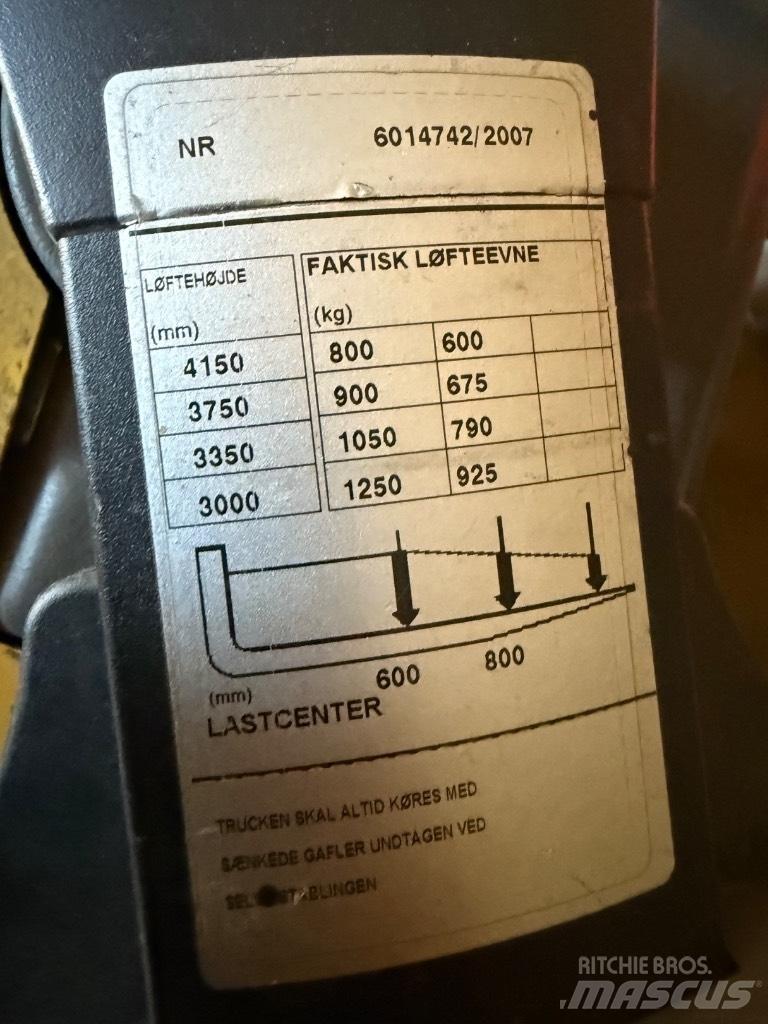 BT SPE 125 Käyden ajettavat pinoamistrukit