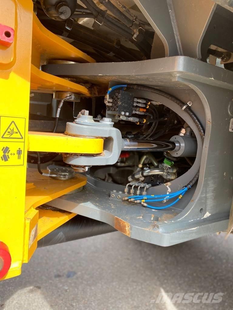 Liebherr L 538 Pyöräkuormaajat