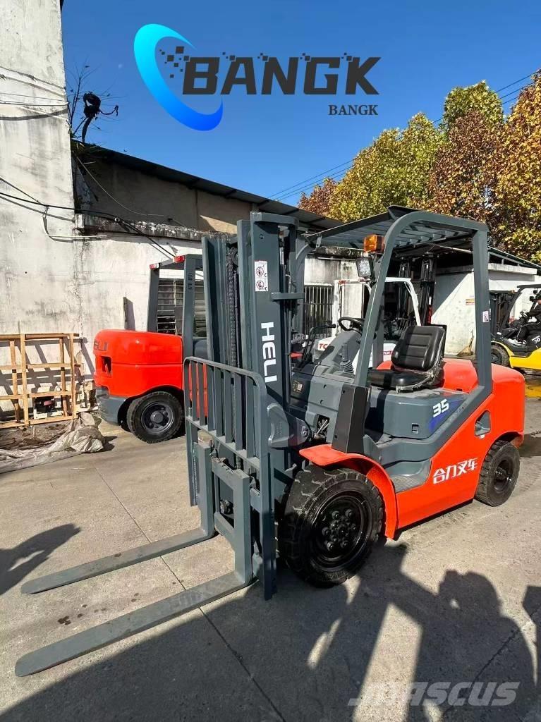 Heli CPCD 35 Dieseltrukit