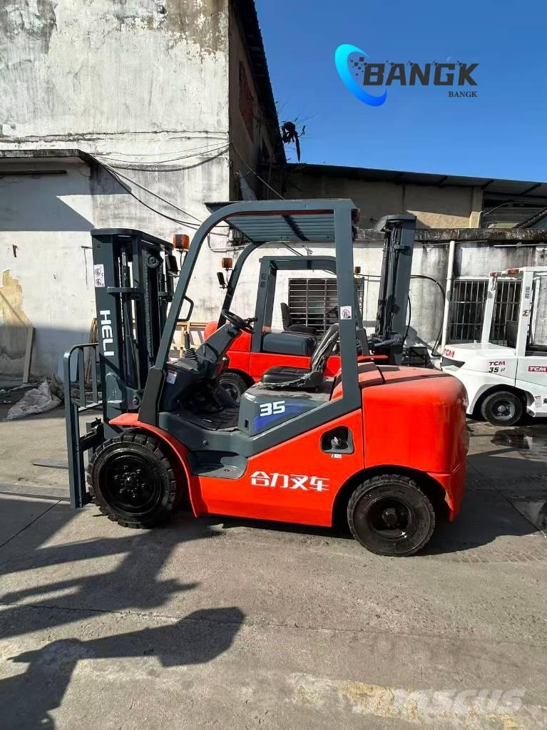 Heli CPCD 35 Dieseltrukit