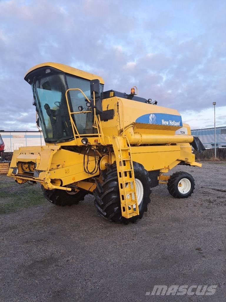 New Holland TC 54 Leikkuupuimurit