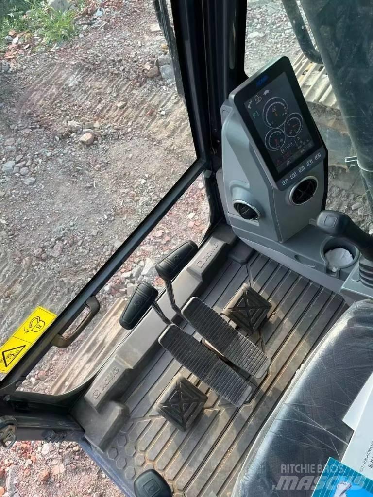 XCMG XE200DA Telakaivukoneet