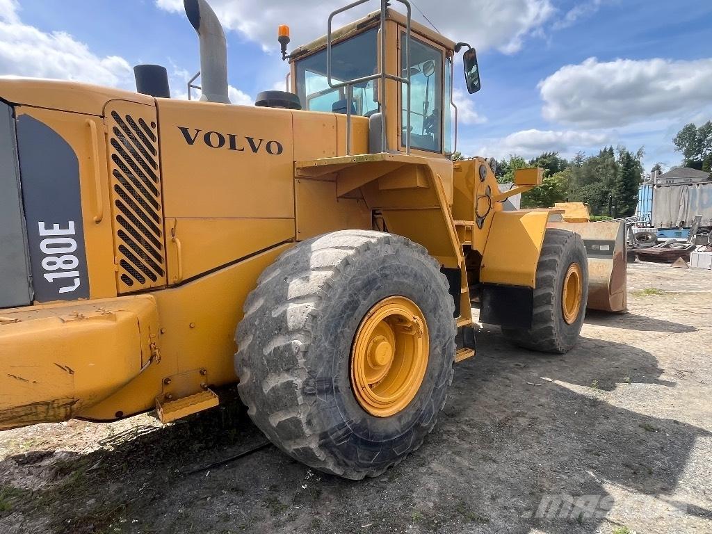Volvo L 180 E Pyöräkuormaajat