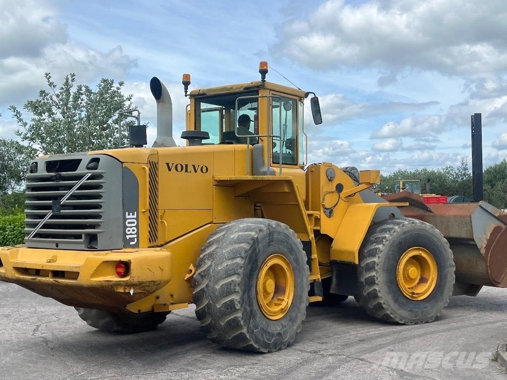 Volvo L 180 E Pyöräkuormaajat
