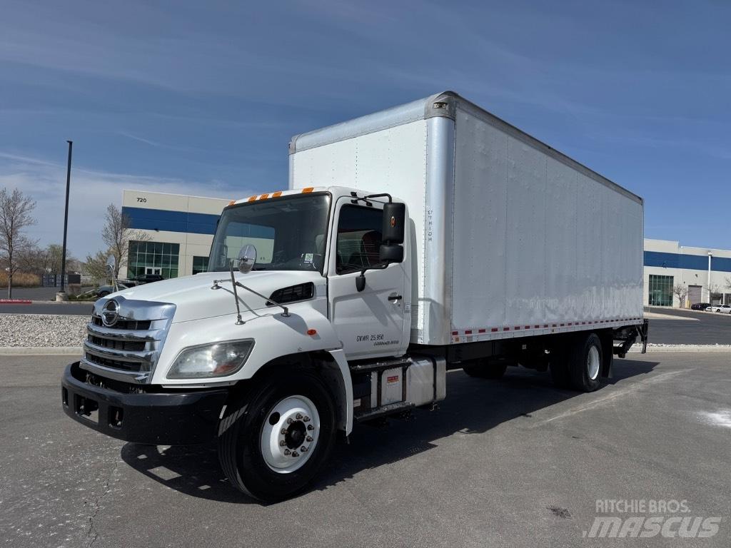 Hino 268 Pakettiautot