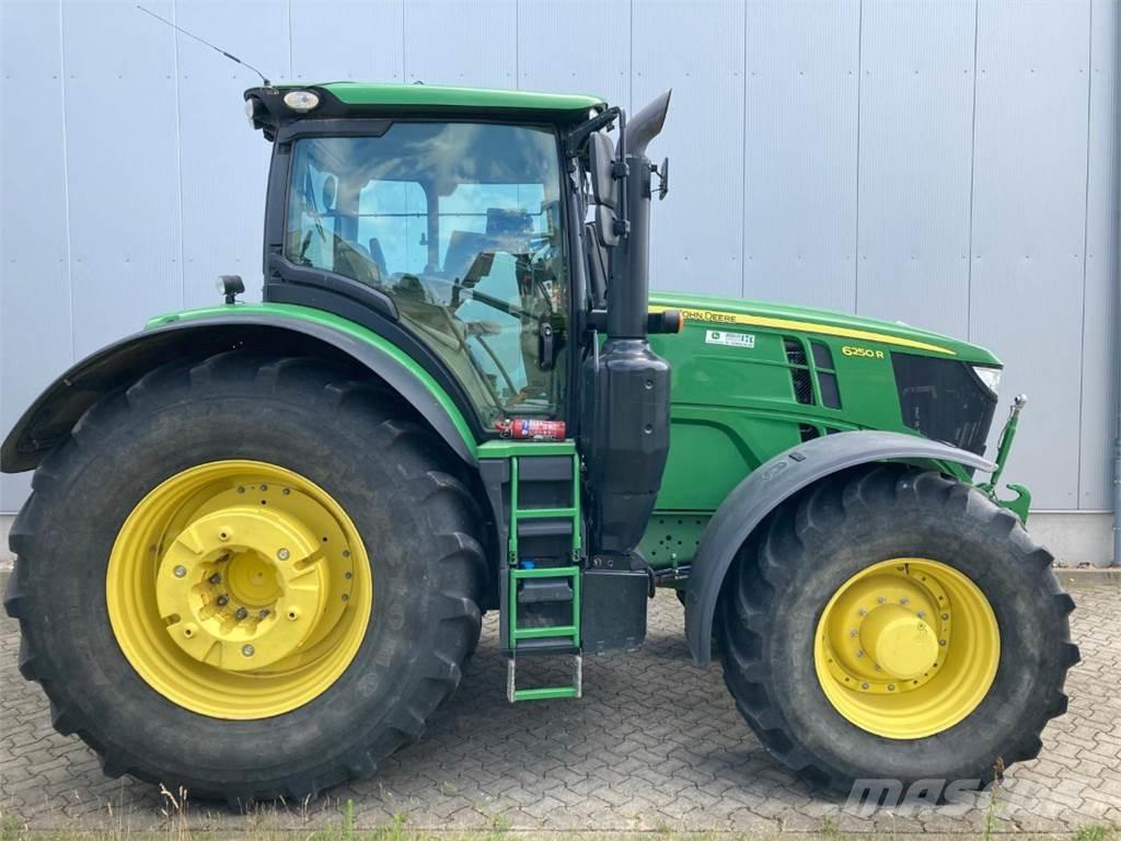 John Deere 6250R Traktorit