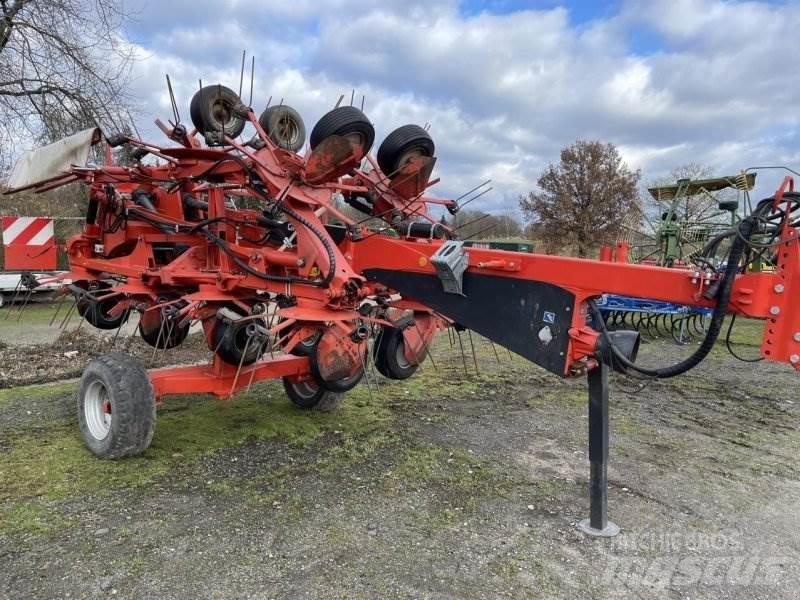 Kuhn GF 13002 Pöyhimet ja haravat