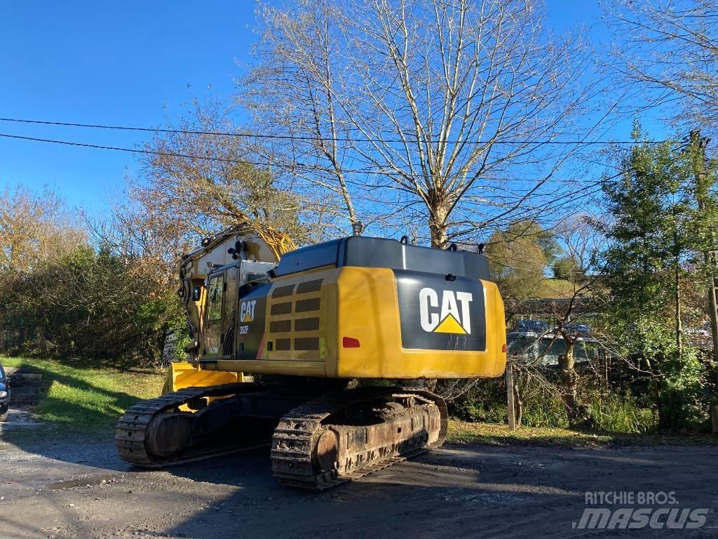 CAT 352 F Telakaivukoneet