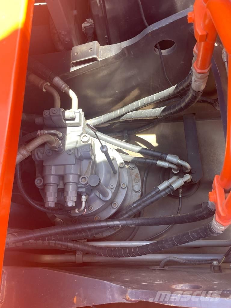 Hitachi ZX 240 Telakaivukoneet
