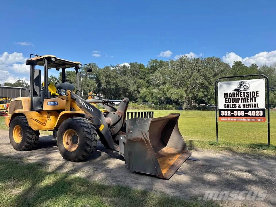 Volvo L 30 G Pyöräkuormaajat
