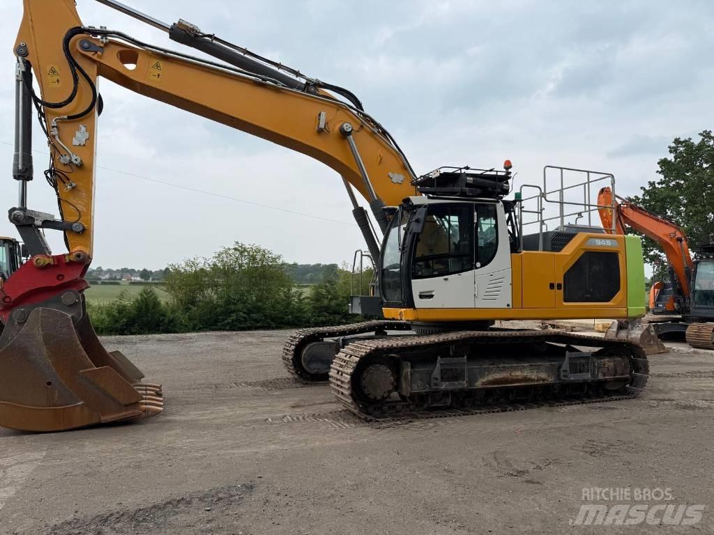 Liebherr R 945 S-HD Telakaivukoneet