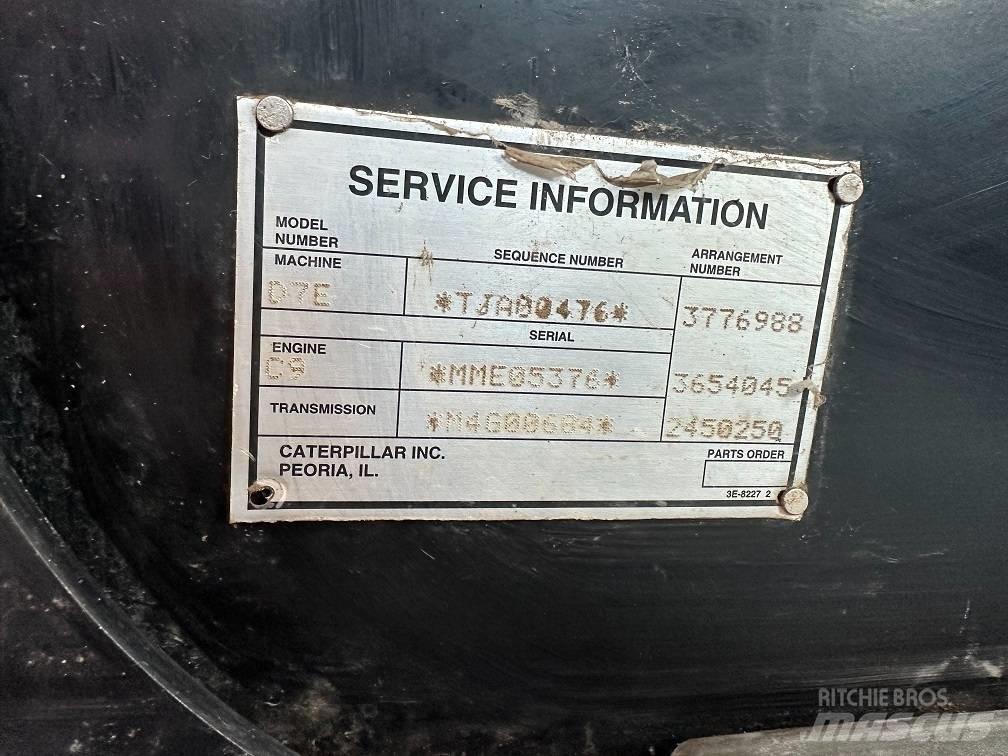 CAT D7E Telaketjupuskutraktorit