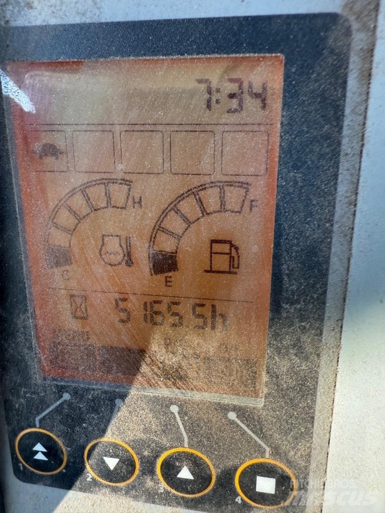 Hitachi ZX 33 Telakaivukoneet