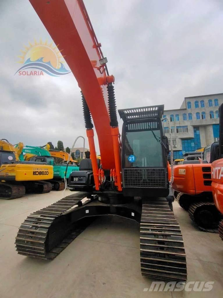 Hitachi ZX 200 Telakaivukoneet