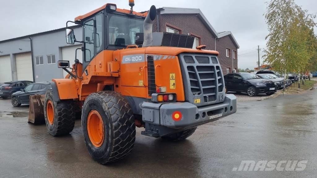 Doosan DL 200-3 Pyöräkuormaajat