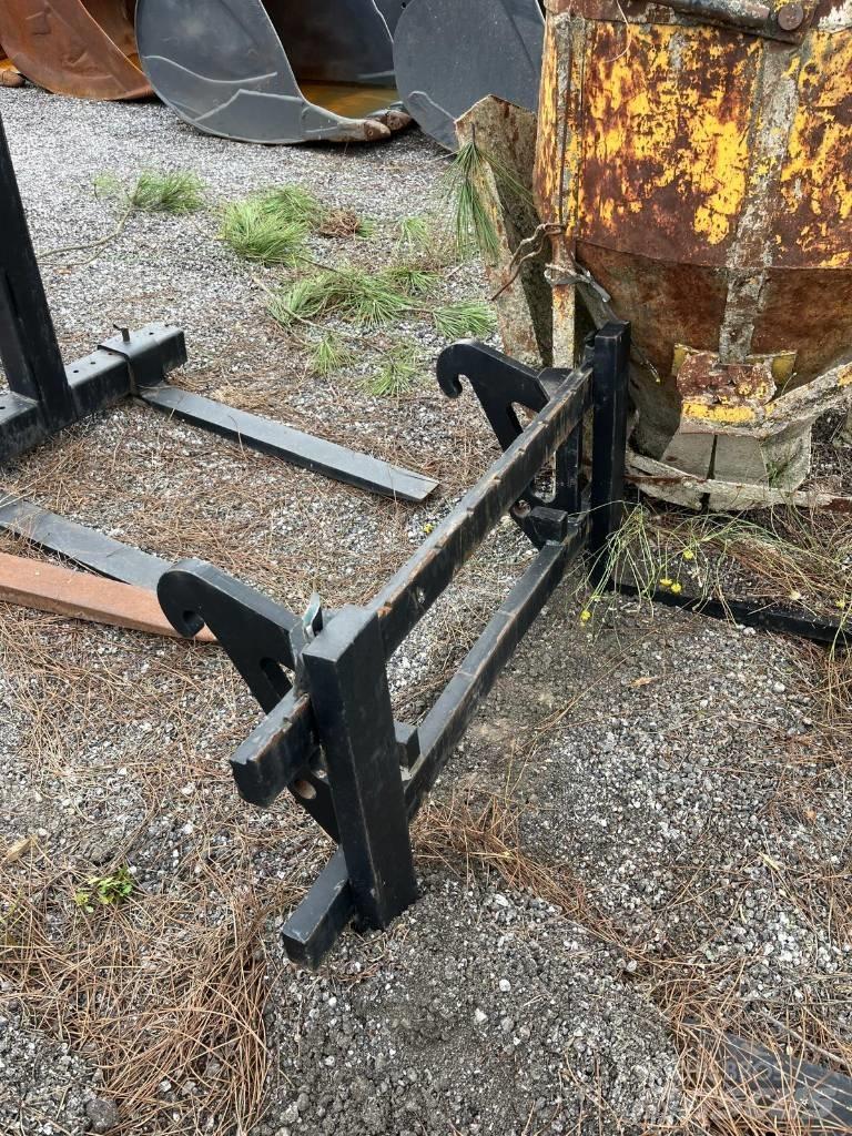 Volvo L 30, L25, L28 Pyöräkuormaajat