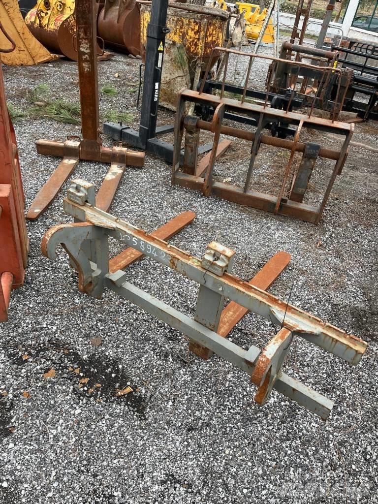 Volvo L 30, L25, L28 Pyöräkuormaajat