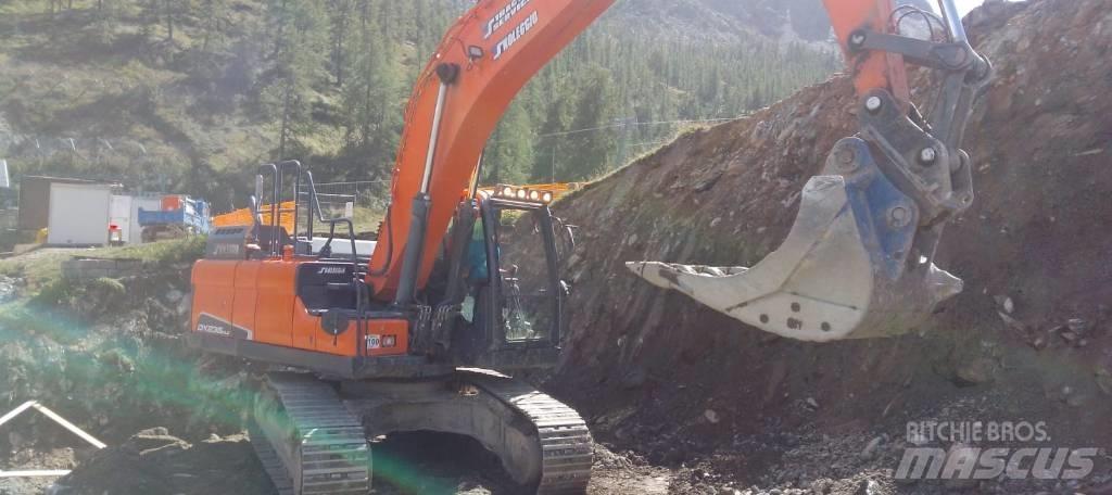 Doosan DX 235 Telakaivukoneet