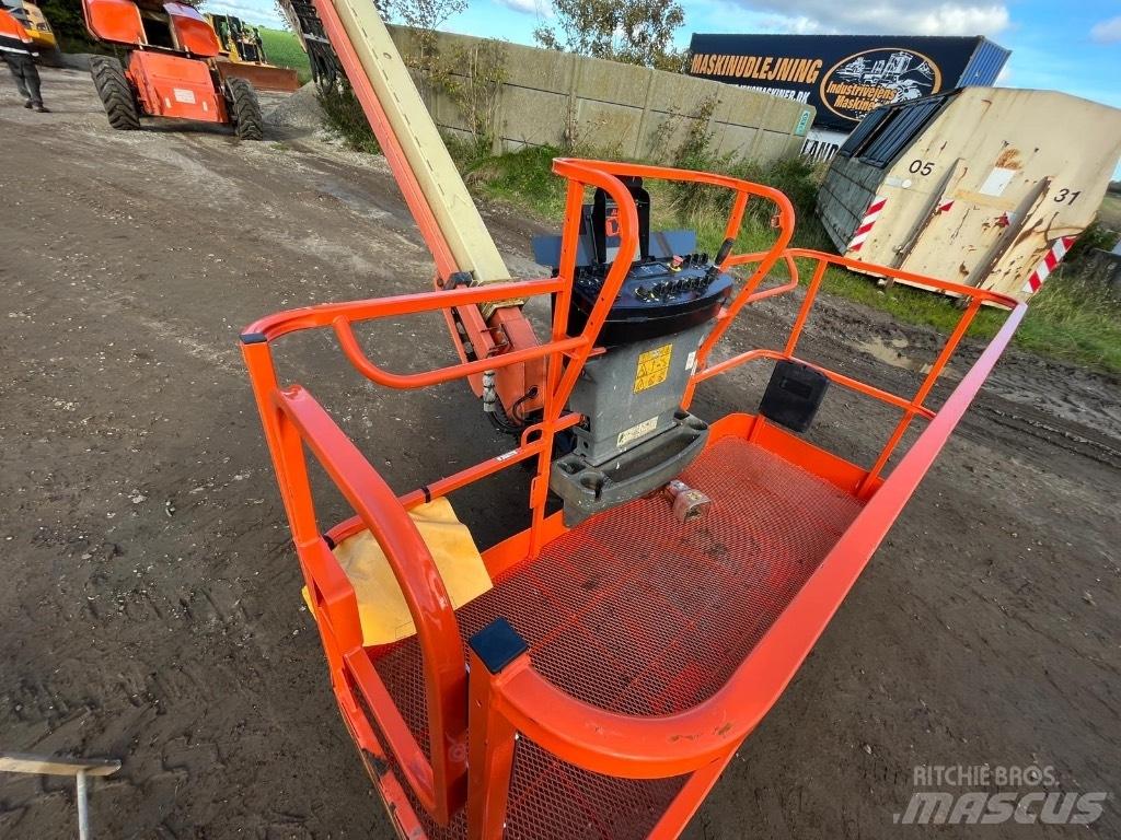 JLG 1500 SJ Teleskooppipuominostimet