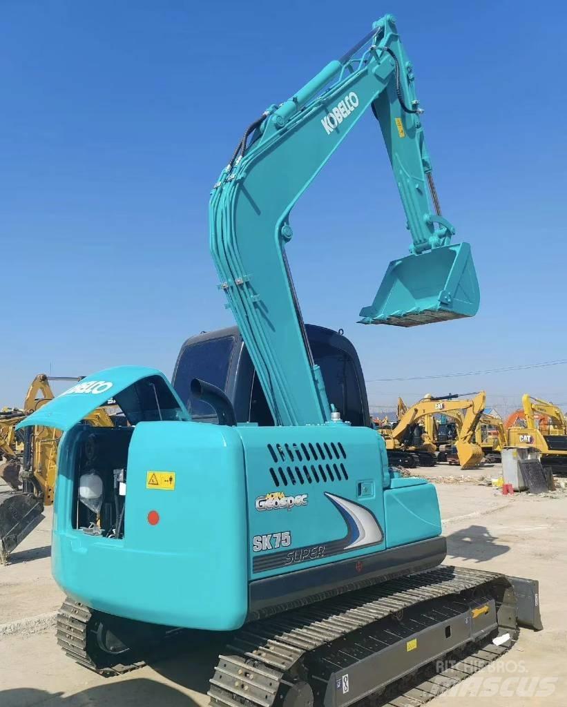 Kobelco SK 75 Telakaivukoneet