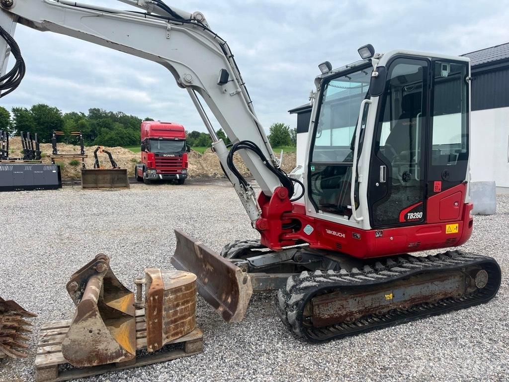 Takeuchi TB260 Minikaivukoneet < 7t