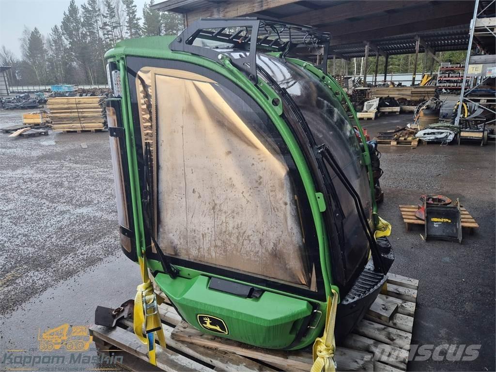 John Deere 1270G Ohjaamo ja sisusta