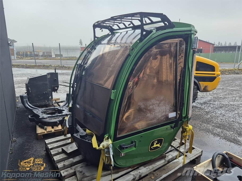 John Deere 1270G Ohjaamo ja sisusta