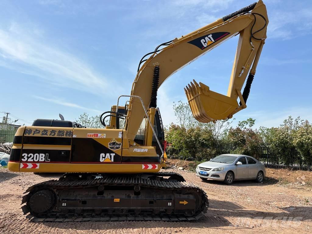 CAT 320 B L Telakaivukoneet