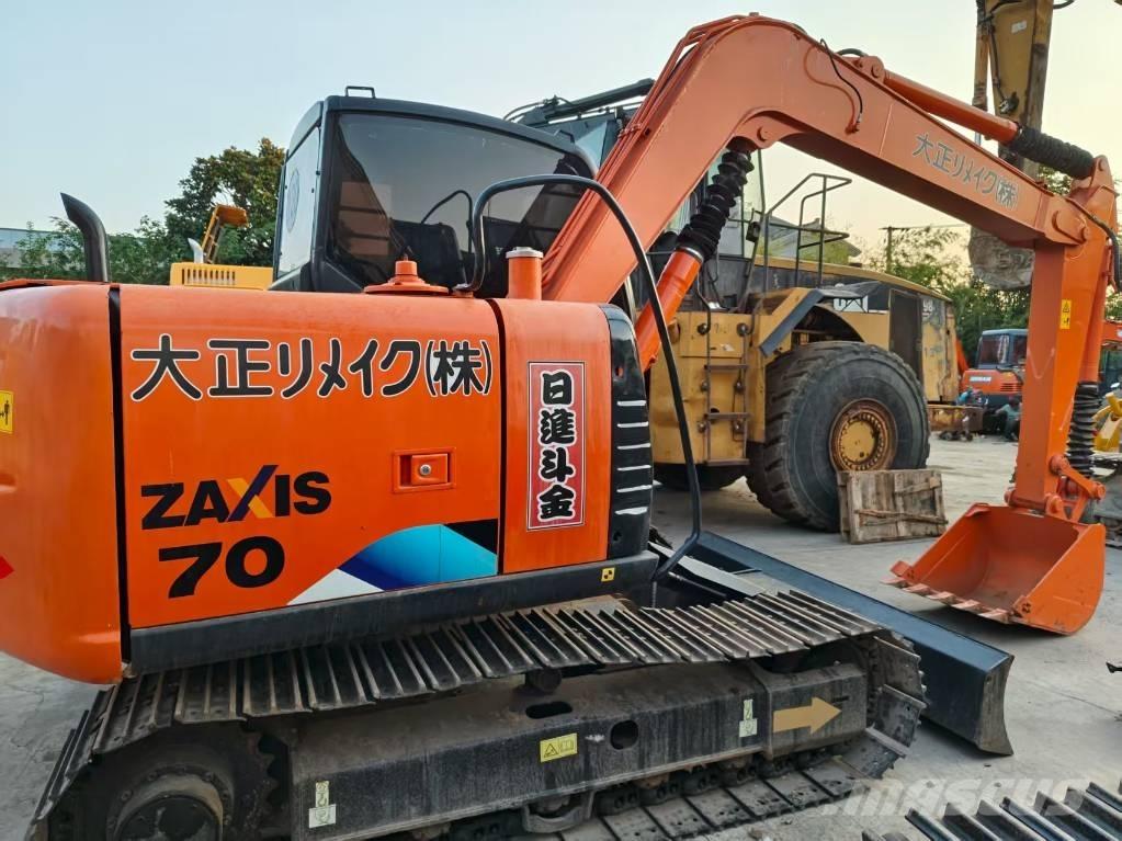 Hitachi ZX 70 Midikaivukoneet 7t - 12t