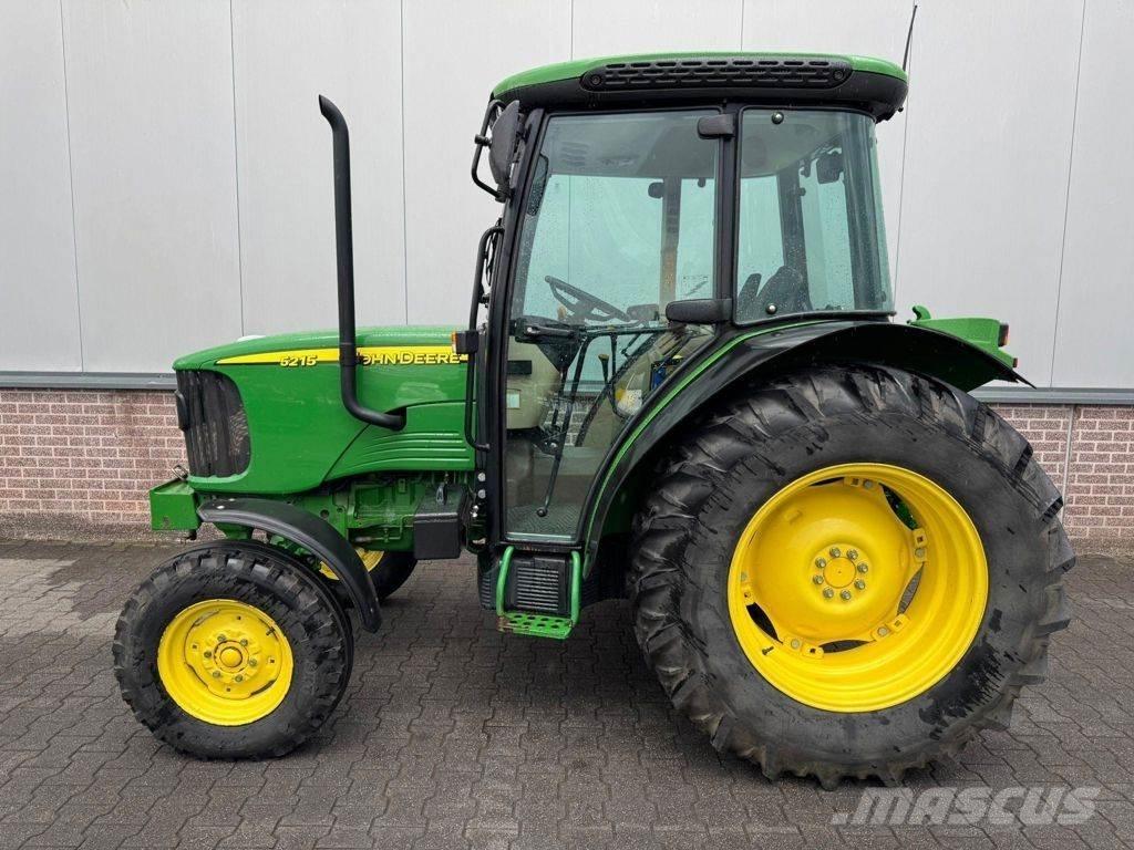 John Deere 5215 Hiekan- ja suolanlevittimet