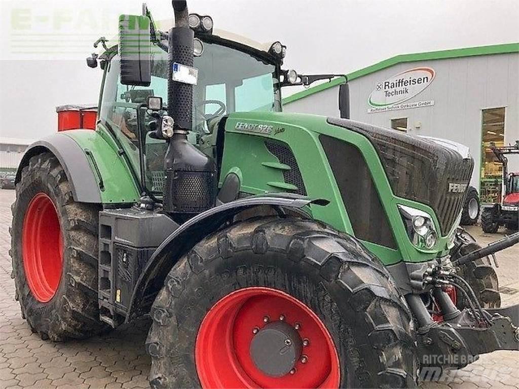 Fendt 828 vario s4 Traktorit