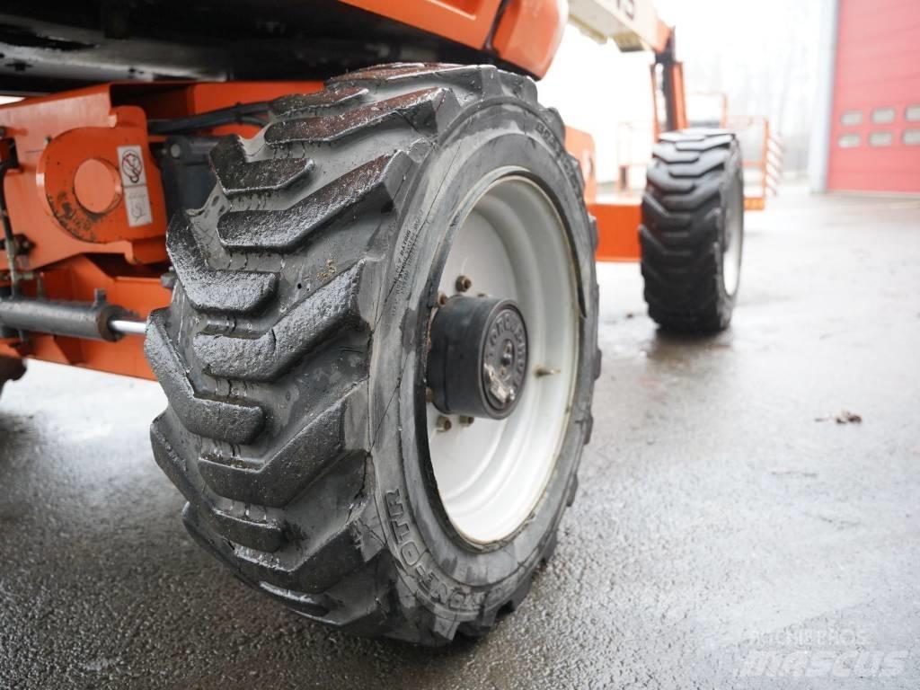 JLG 660 SJ Teleskooppipuominostimet