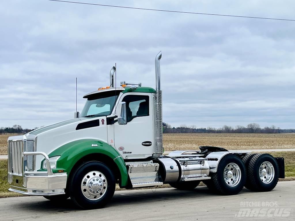Kenworth T 880 Vetopöytäautot