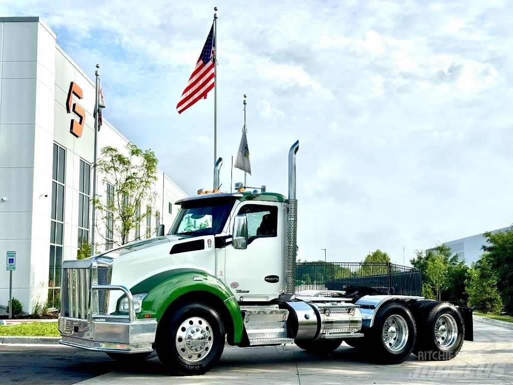 Kenworth T 880 Vetopöytäautot