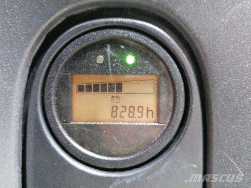 Linde L10 Käyden ajettavat pinoamistrukit