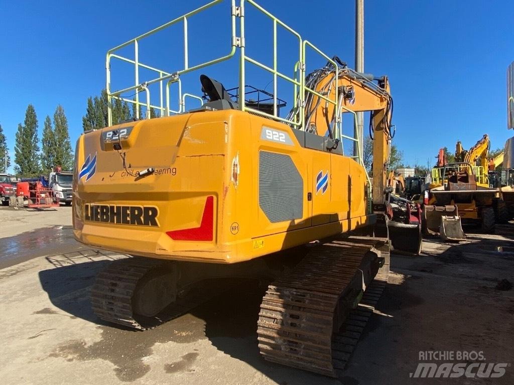 Liebherr R 922 Telakaivukoneet